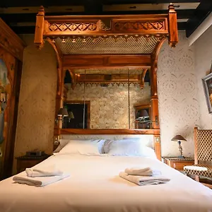  Hotel Chateau De Codignat France