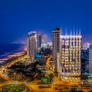岘港斯特拉马里斯海滩酒店 **** 岘港